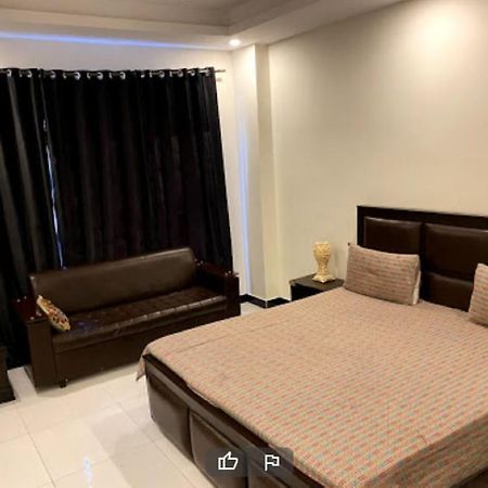 Evergreen Inn Ravalpindi Kültér fotó